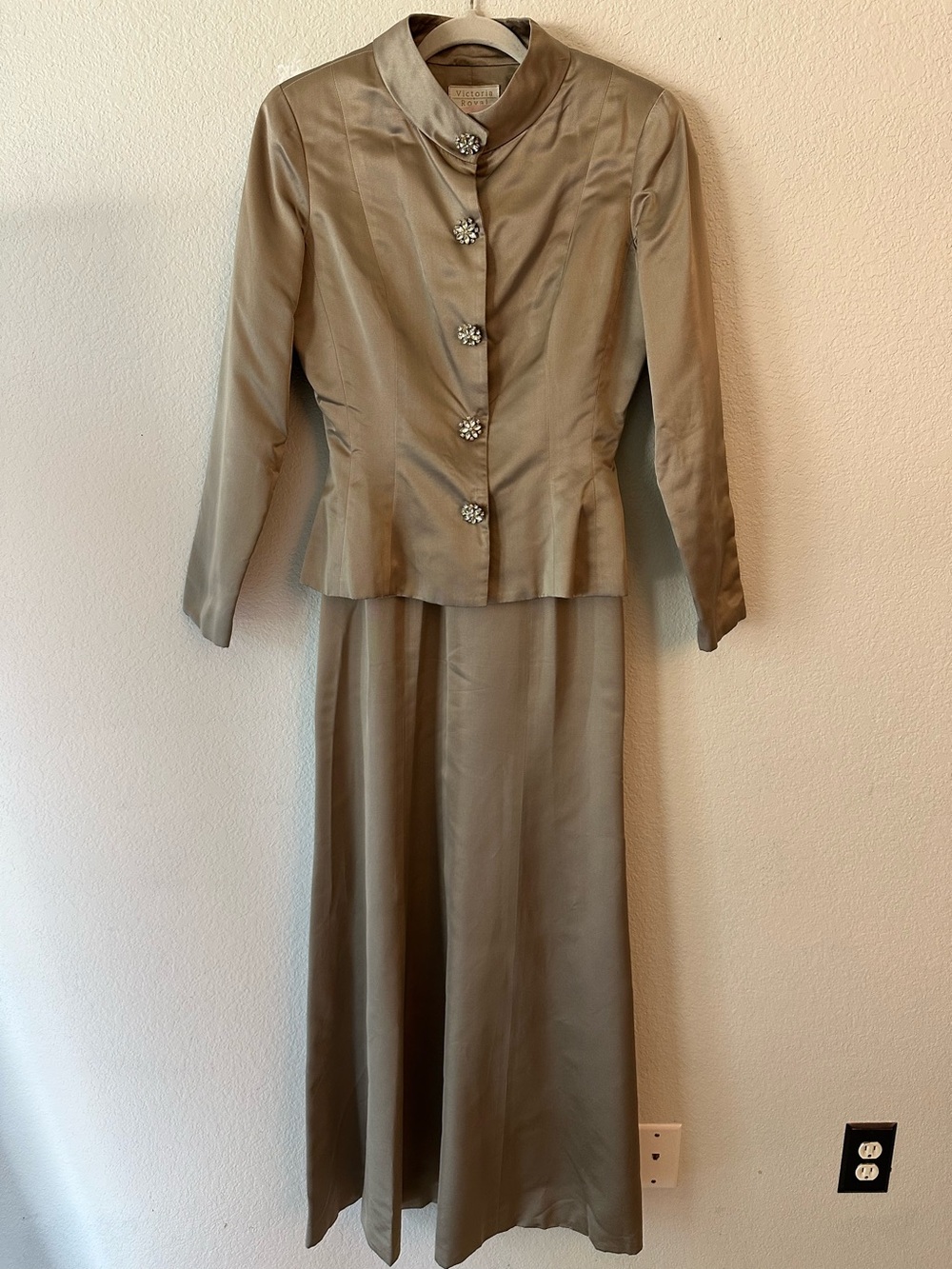Vintage Victoria Royal Gold Satin Skirt Suit Set Mother of Bride Formal Size 4